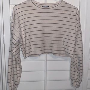 Long sleeve crop top